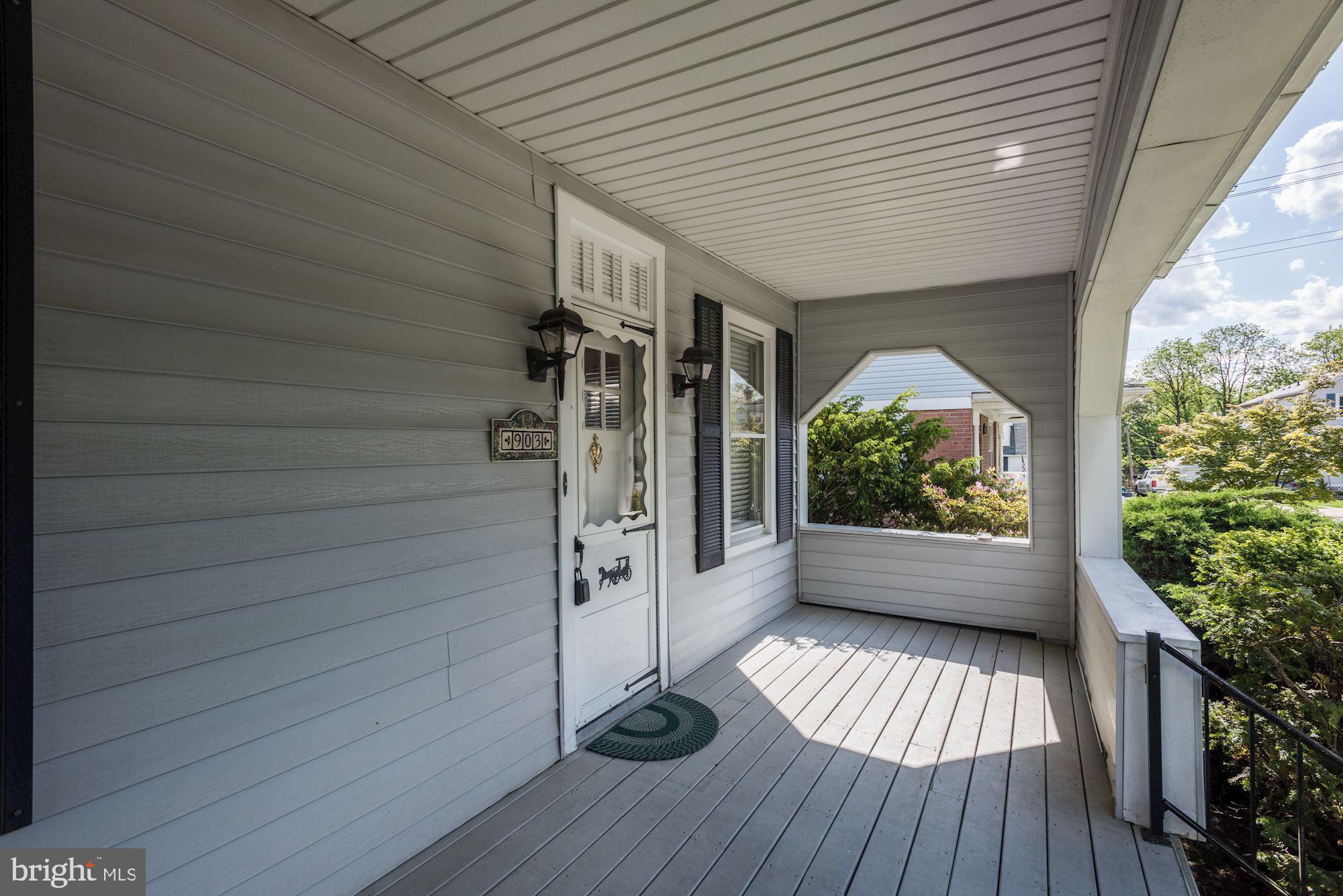 903 Arran Road Baltimore, MD 21239 - Photo 4 of 40 Easy maintenance exterior