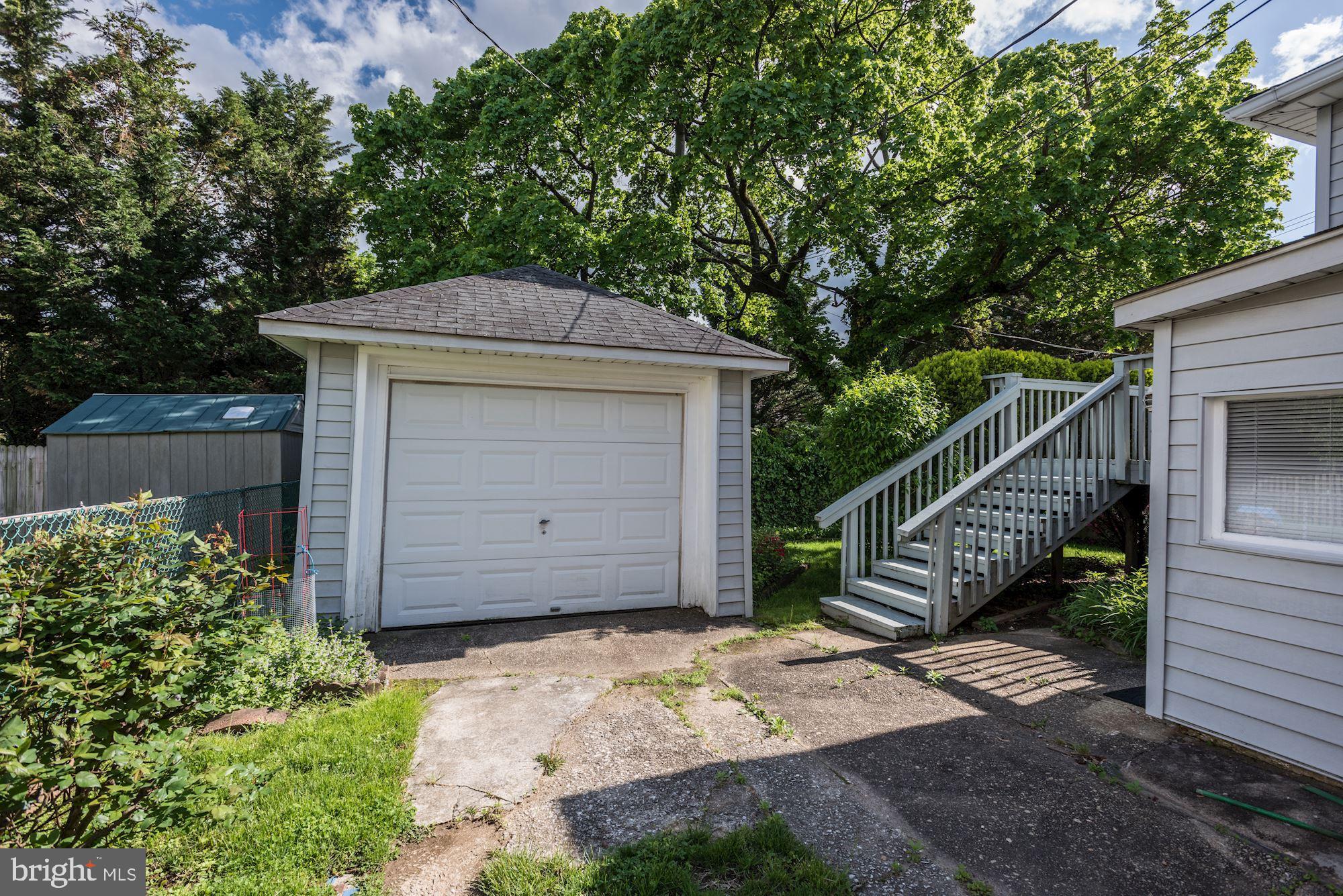 903 Arran Road Baltimore, MD 21239 - Photo 5 of 40 Garage for storage or car.