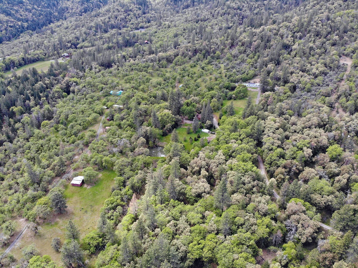 2297 Holcomb Springs Road Gold Hill, OR 97525 - Photo 29 of 30 28