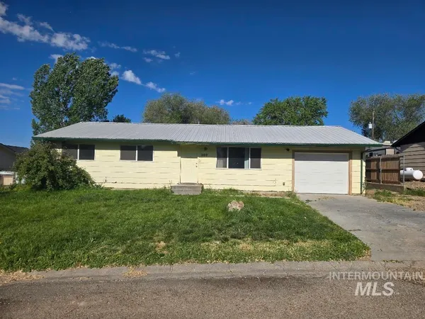 $249,900 | 307 North 8th Street, Parma, ID 83660