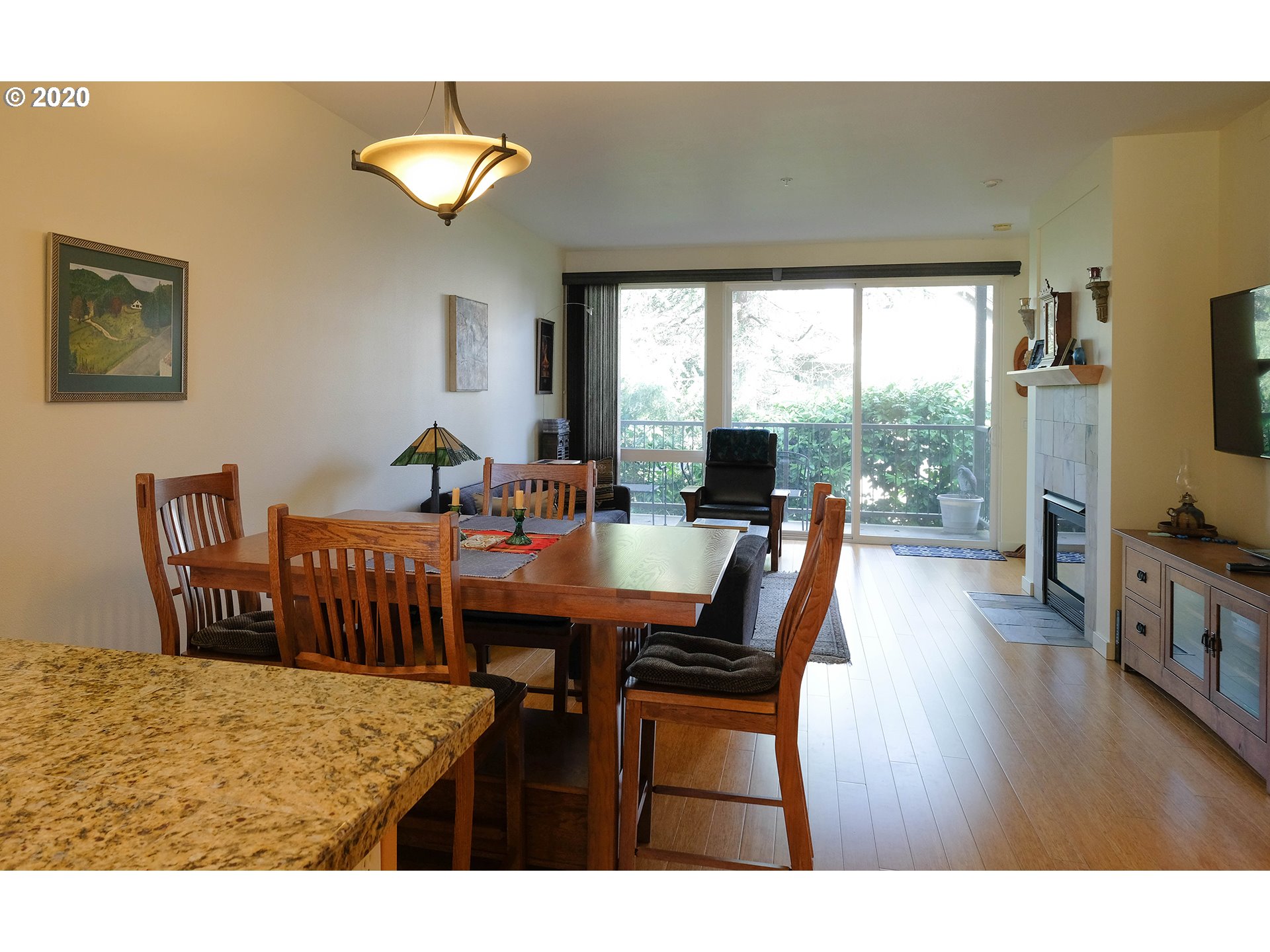347 Rustic Place, Unit 6 Eugene, OR 97401 - Photo 3 of 32 Gallery Image 3