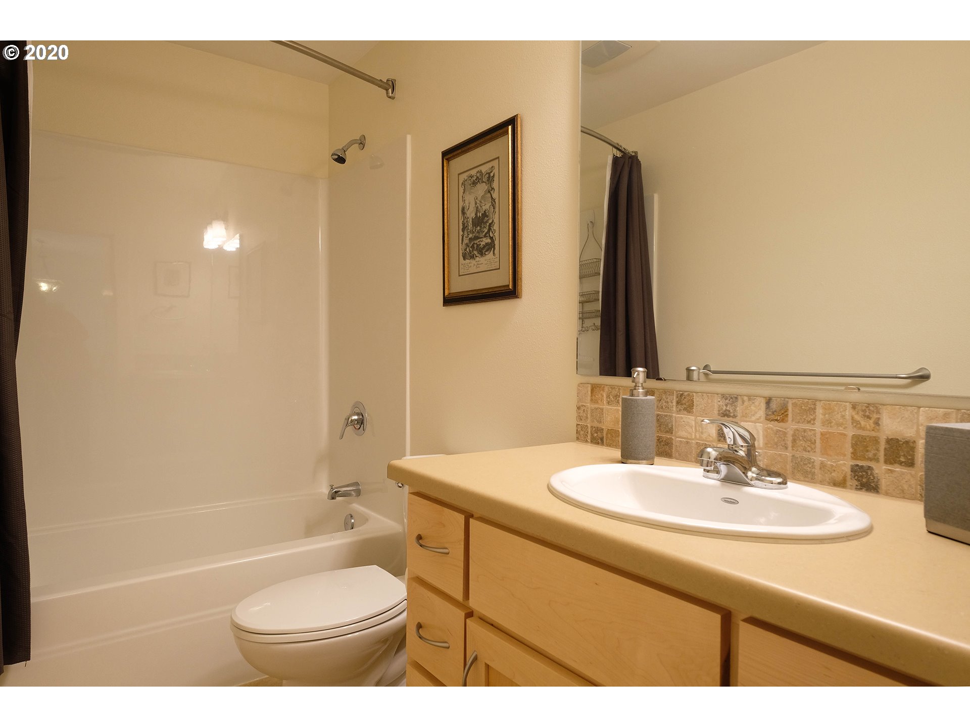 347 Rustic Place, Unit 6 Eugene, OR 97401 - Photo 21 of 32 Gallery Image 21
