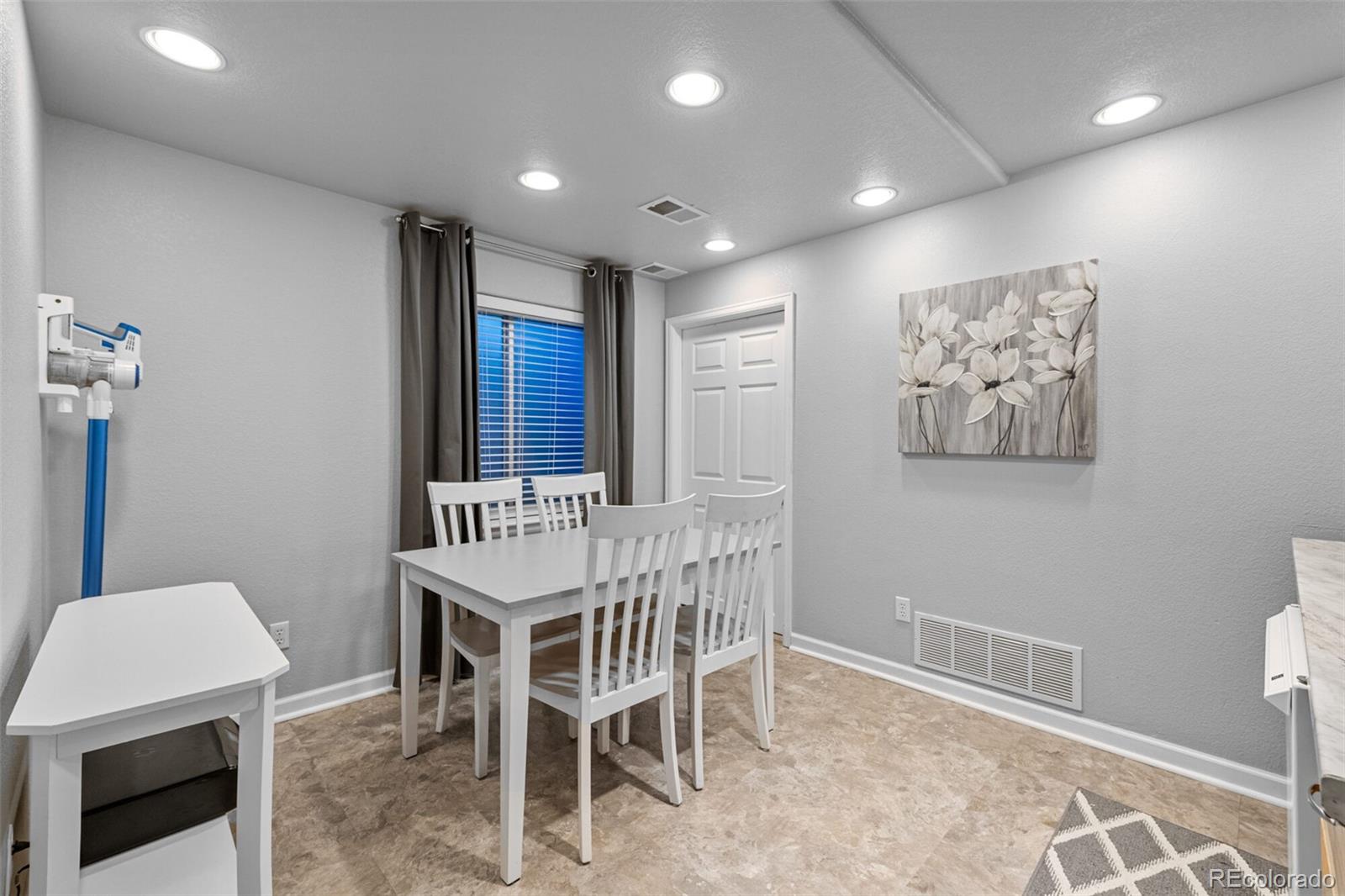 8701 Aberdeen Circle Highlands Ranch, CO 80130 - Photo 33 of 45