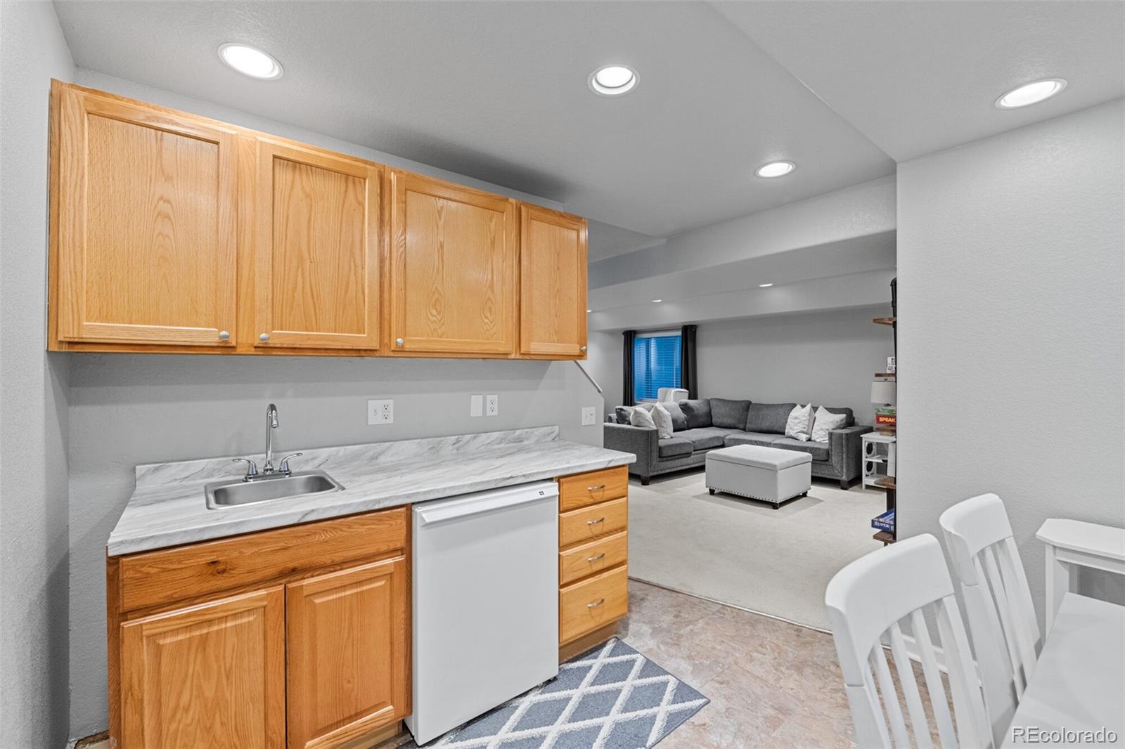 8701 Aberdeen Circle Highlands Ranch, CO 80130 - Photo 34 of 45