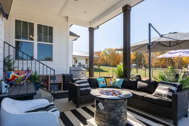 $1,250,000 | 3378 New Hall Road, Greenbrier, TN 37073