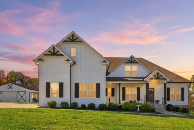 $1,250,000 | 3378 New Hall Road, Greenbrier, TN 37073