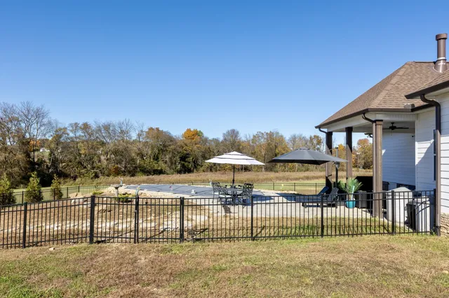 $1,250,000 | 3378 New Hall Road, Greenbrier, TN 37073