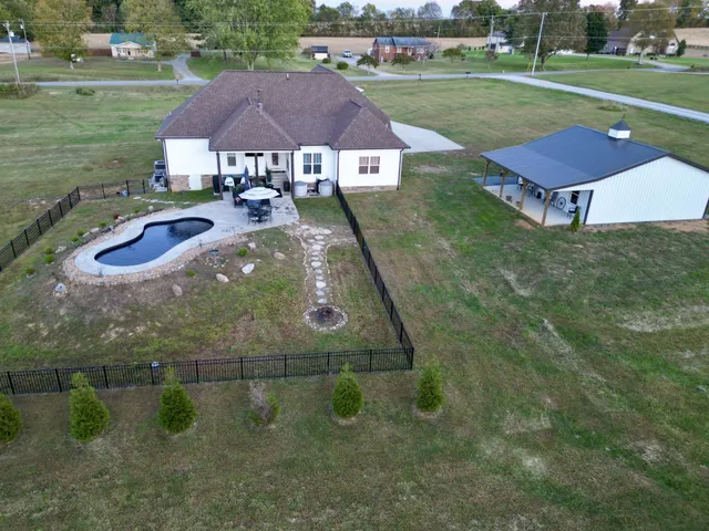 $1,250,000 | 3378 New Hall Road, Greenbrier, TN 37073
