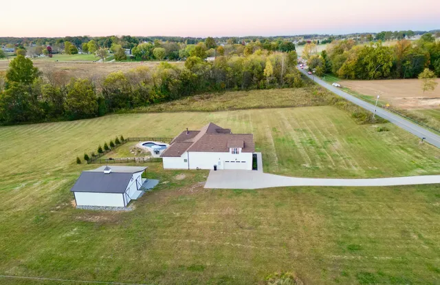 $1,250,000 | 3378 New Hall Road, Greenbrier, TN 37073