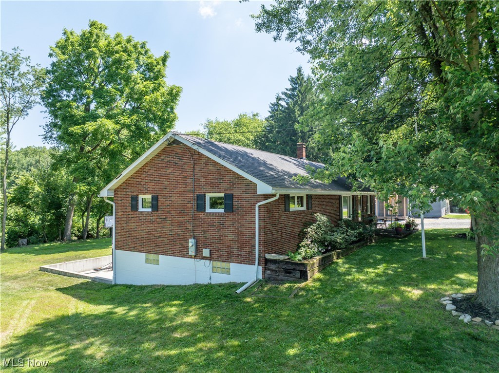 2093 Saltwell Road Northwest Dover, OH 44622 - Photo 4 of 35 Gallery Image 4