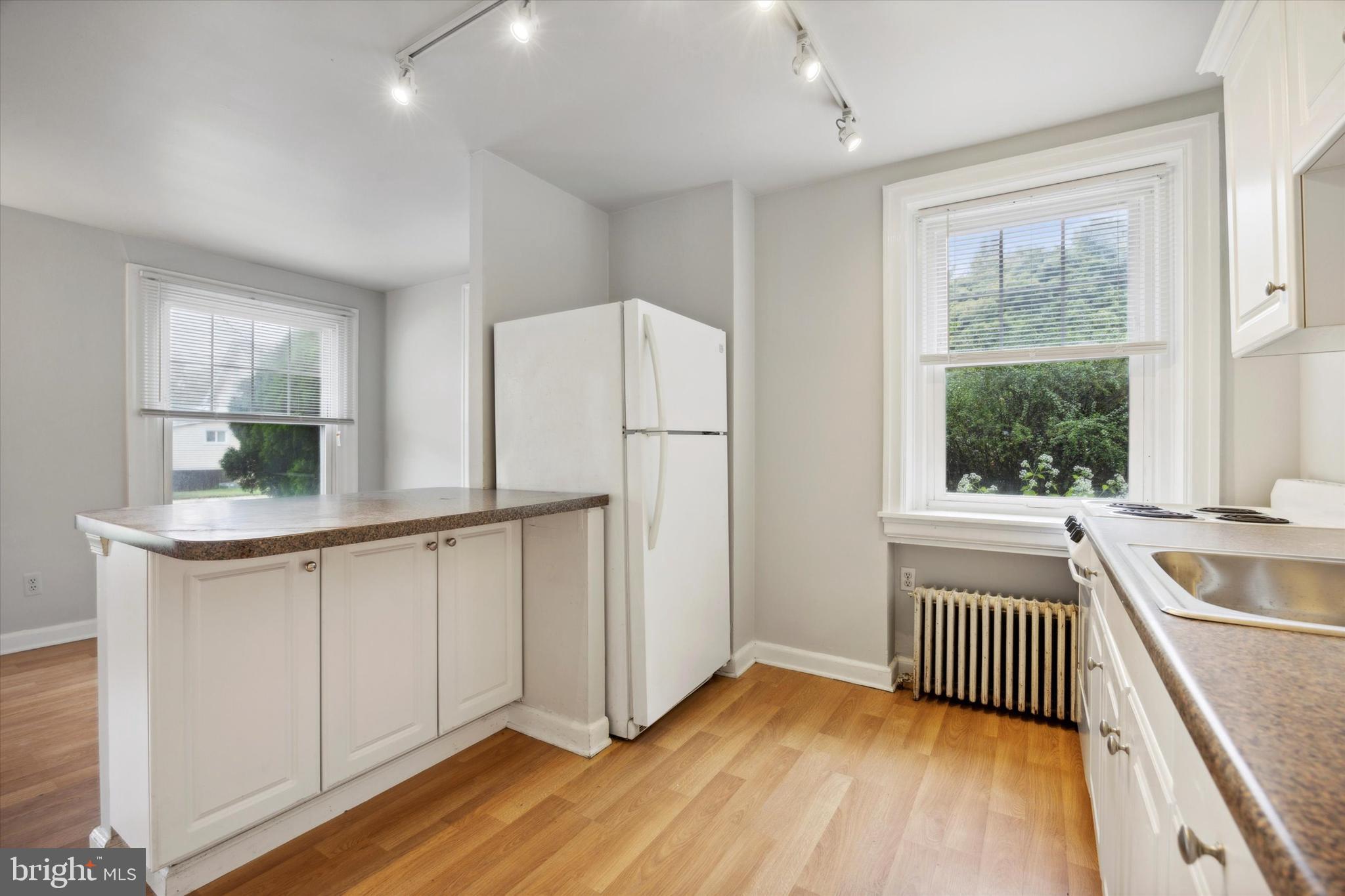 274 Old Eagle School Road Wayne, PA 19087 - Photo 10 of 23 Unit 1 Kitchen
