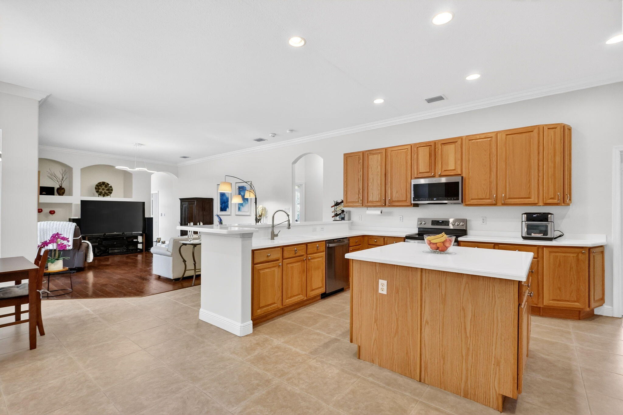 2172 Southwest Panther Trace Stuart, FL 34997 - Photo 13 of 77 13-web-or-mls-7R7A9819