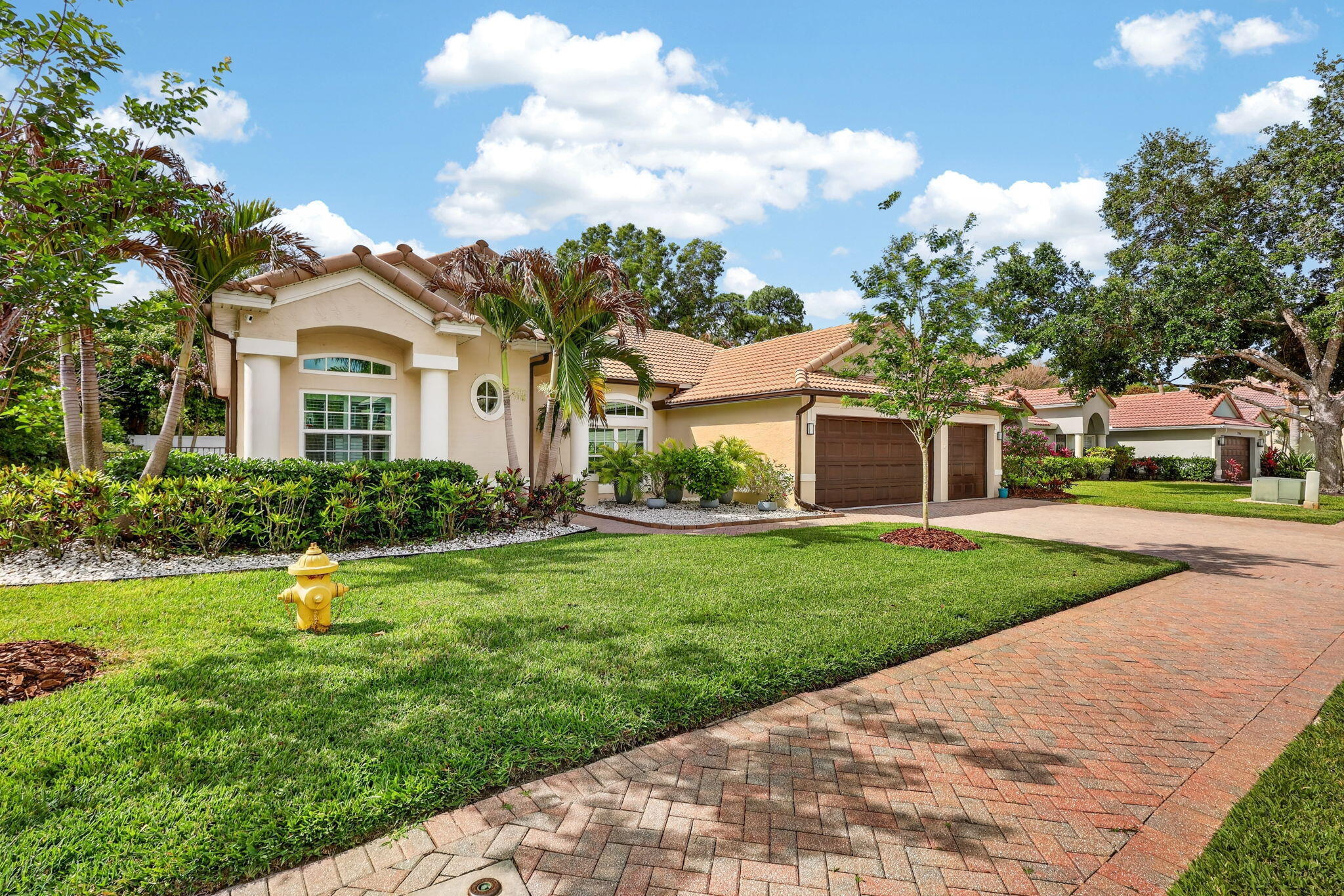 2172 Southwest Panther Trace Stuart, FL 34997 - Photo 3 of 77 3-web-or-mls-7R7A9714