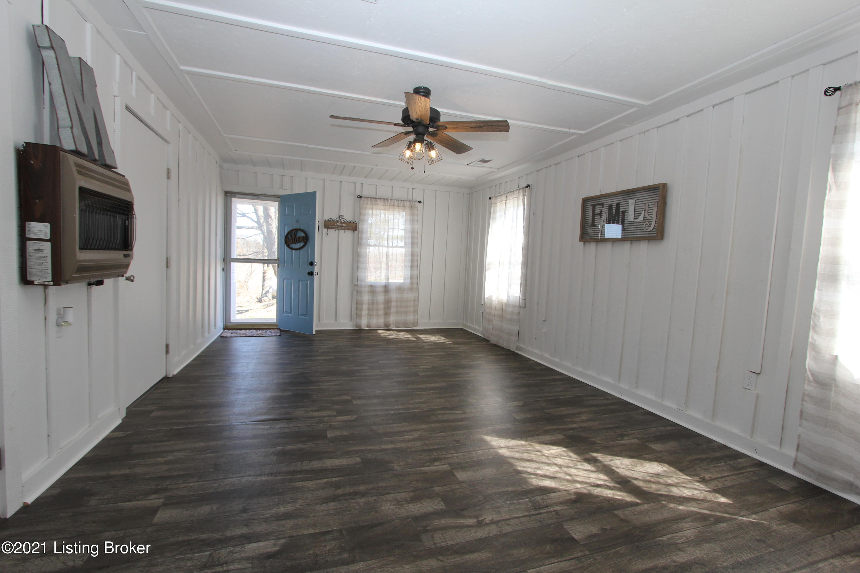1040 Kays Road Lawrenceburg, KY 40342 - Photo 7 of 45 Den (1)