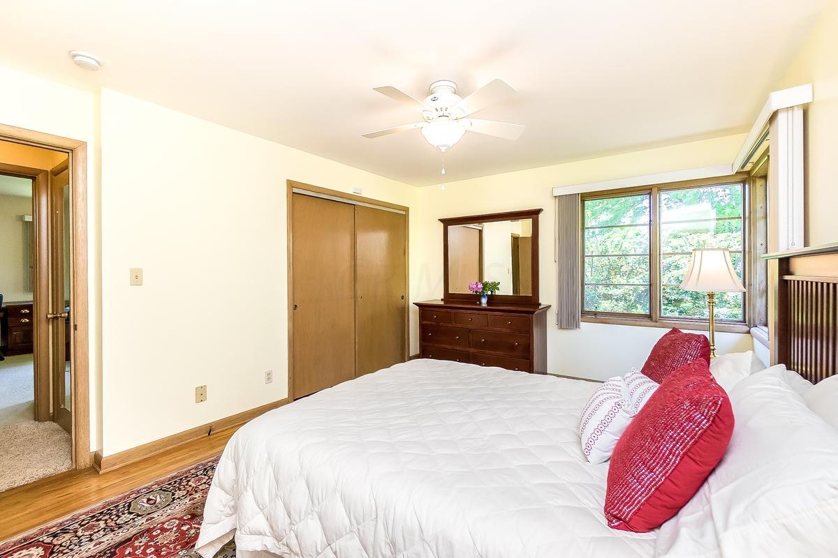 3905 Bramford Road Columbus, OH 43220 - Photo 22 of 54