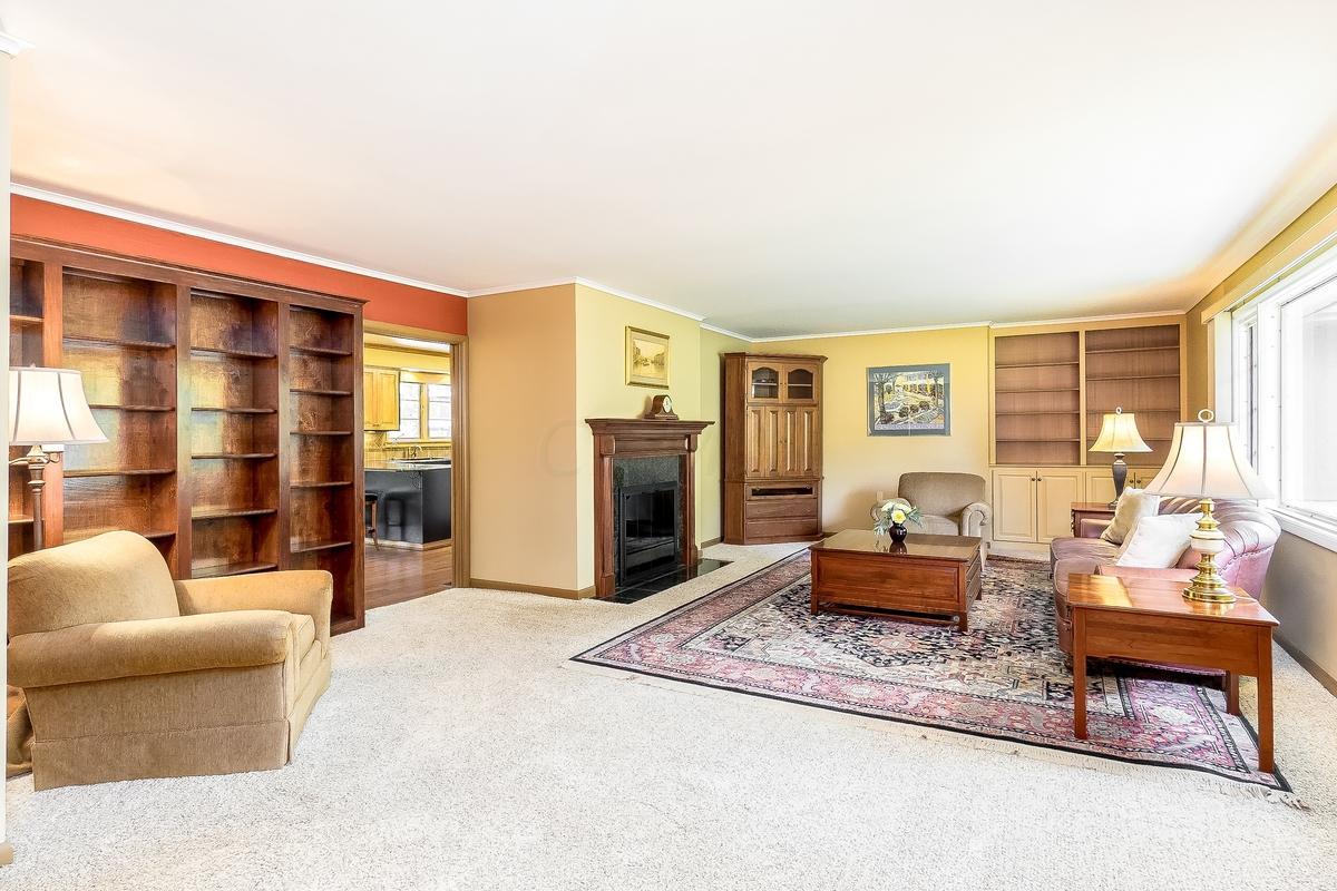 3905 Bramford Road Columbus, OH 43220 - Photo 6 of 54