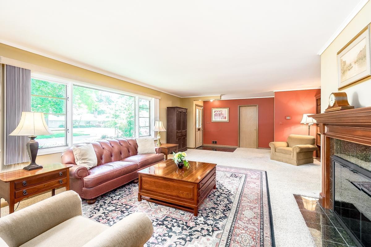 3905 Bramford Road Columbus, OH 43220 - Photo 8 of 54