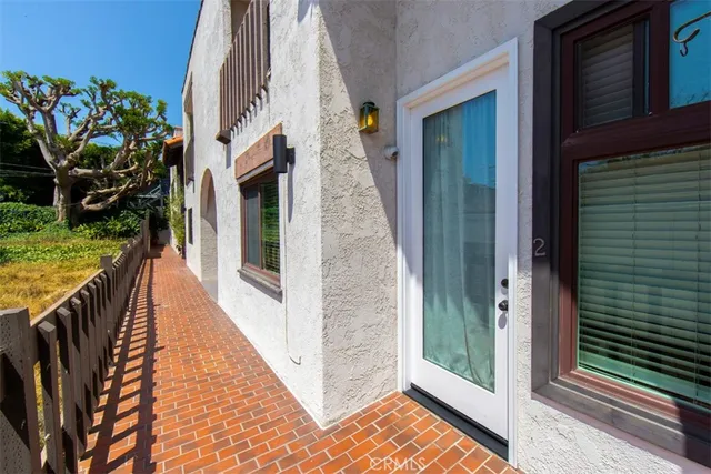 $1,500,000 | 2506 5th Street, Unit 2, Santa Monica, CA 90405