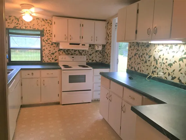 $1,000 | 8117 Delta Drive, Milton, FL 32583