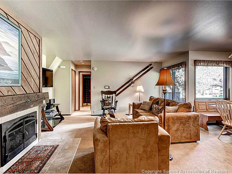 1937 Soda Ridge Road, Unit 1125 Keystone, CO 80435 - Photo 11 of 25 Living Room.