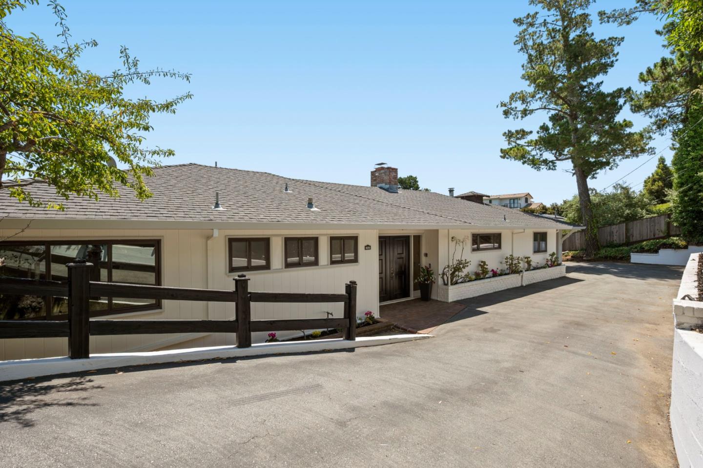 1407 Carlton Road Hillsborough, CA 94010 - Photo 15 of 113