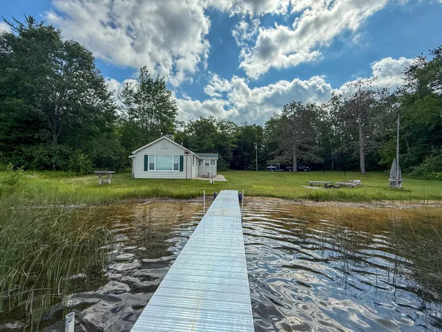 $5,000,000 | 5860 Turtle Lake Road, Gaylord, MI 49735