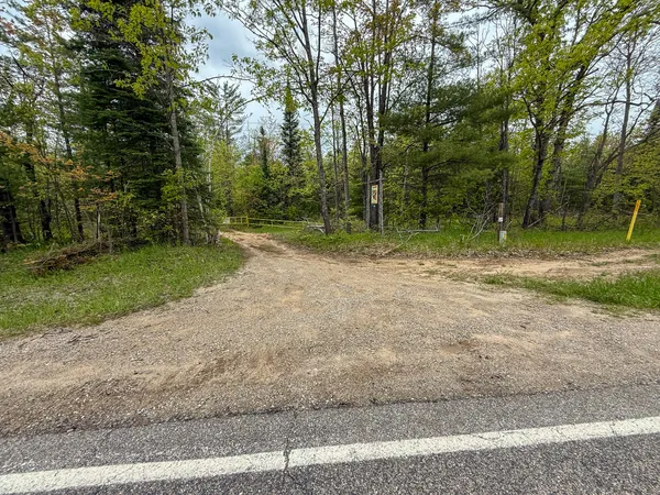 $5,000,000 | 5860 Turtle Lake Road, Gaylord, MI 49735