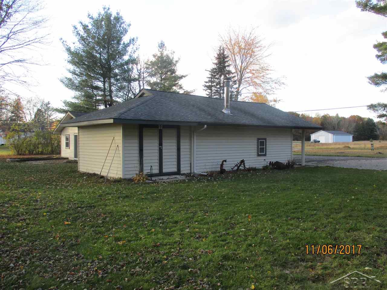 5370 McGrandy Road Bridgeport, MI 48722 - Photo 10 of 12 31334865-10.JPG
