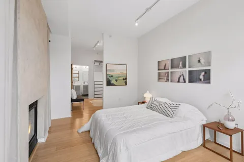 $369,500 | 2840 Bryant Avenue South, Unit E303, Minneapolis, MN 55408