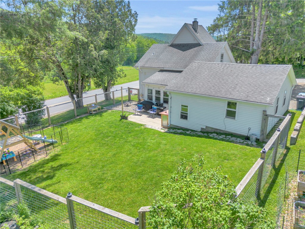 102 Lougheed Road Oneonta, NY 13820 - Photo 3 of 25