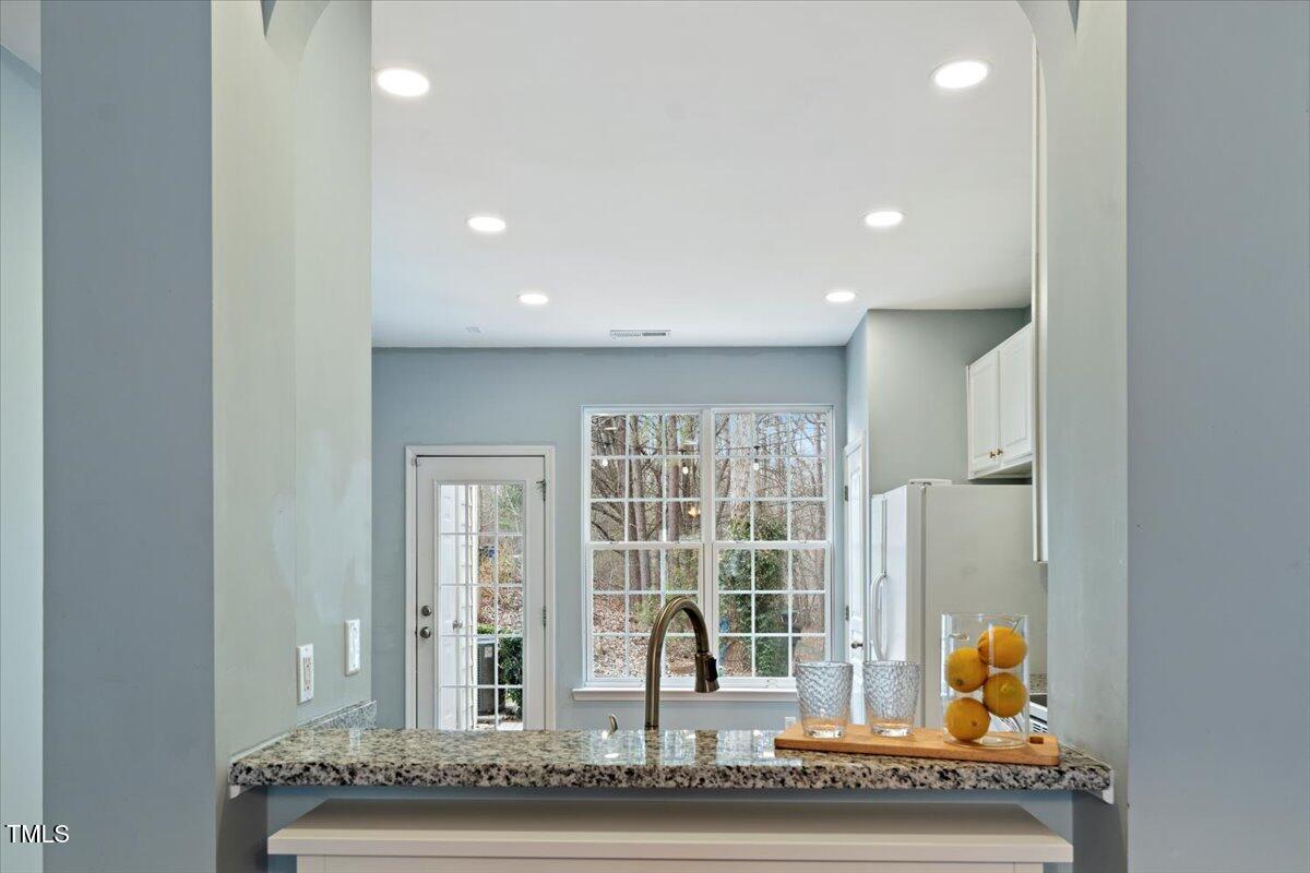 4533 Sugarbend Way Raleigh, NC 27606 - Photo 11 of 37