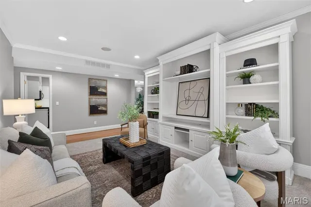 $475,000 | 7542 Wydown Boulevard, Unit A, Clayton, MO 63105