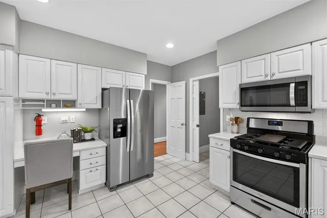 $475,000 | 7542 Wydown Boulevard, Unit A, Clayton, MO 63105