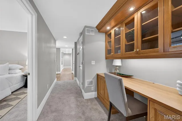 $475,000 | 7542 Wydown Boulevard, Unit A, Clayton, MO 63105