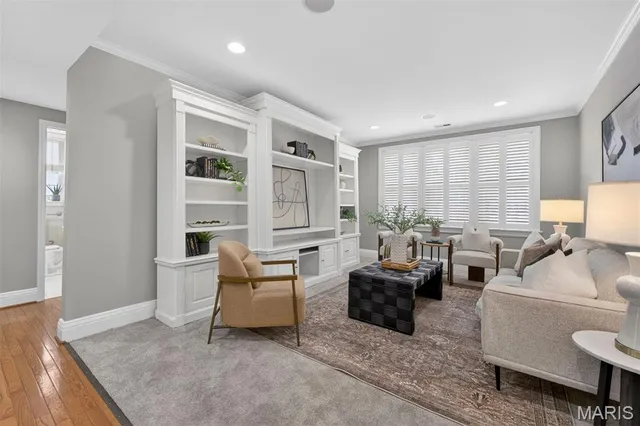 $475,000 | 7542 Wydown Boulevard, Unit A, Clayton, MO 63105