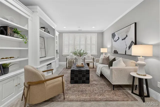 $475,000 | 7542 Wydown Boulevard, Unit A, Clayton, MO 63105