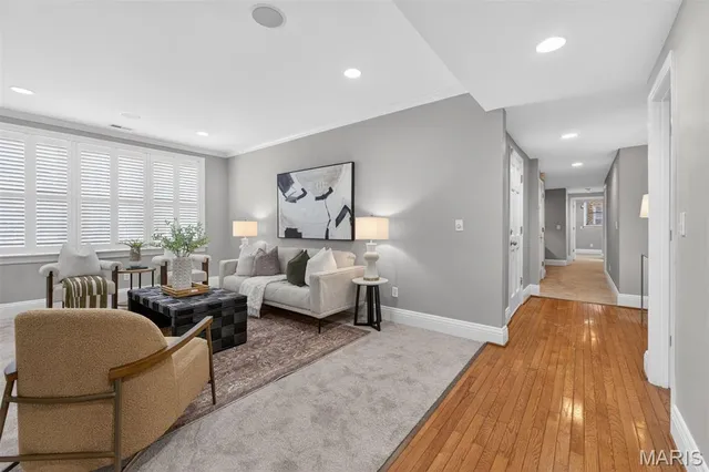 $475,000 | 7542 Wydown Boulevard, Unit A, Clayton, MO 63105