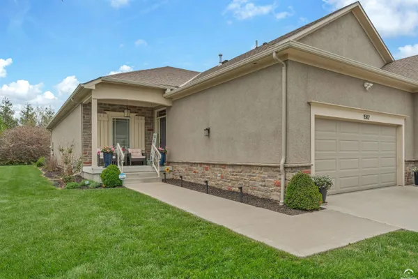 $539,000 | 2250 Lake Pointe Drive, Unit 1502, Lawrence, KS 66049