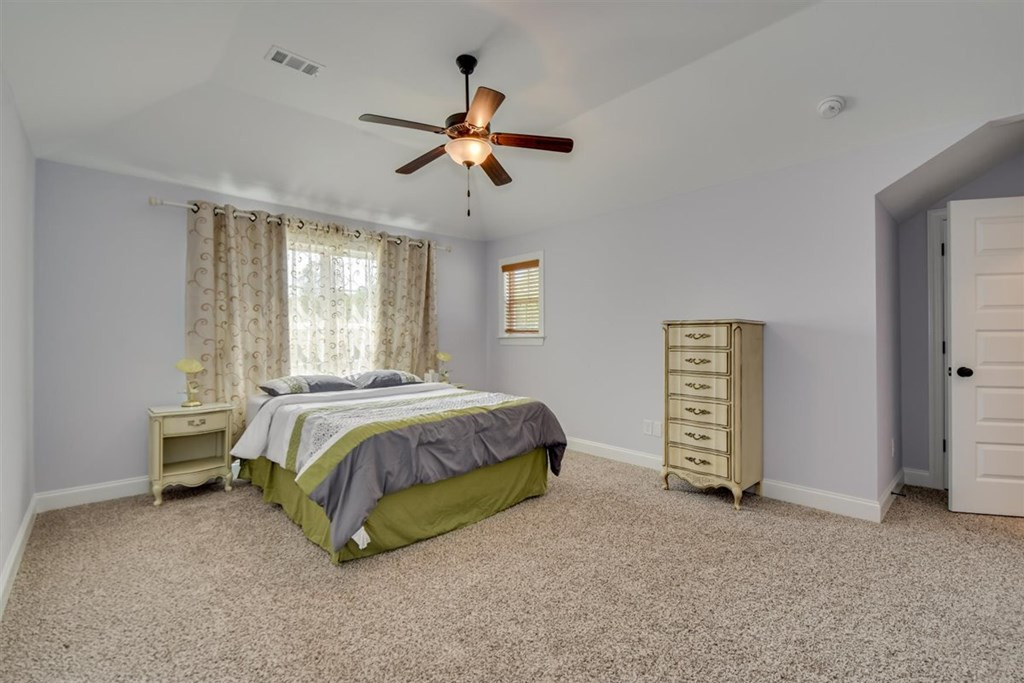 4419 Raleigh Drive Grovetown, GA 30813 - Photo 34 of 40 Upstairs good size 4th. bedroom.