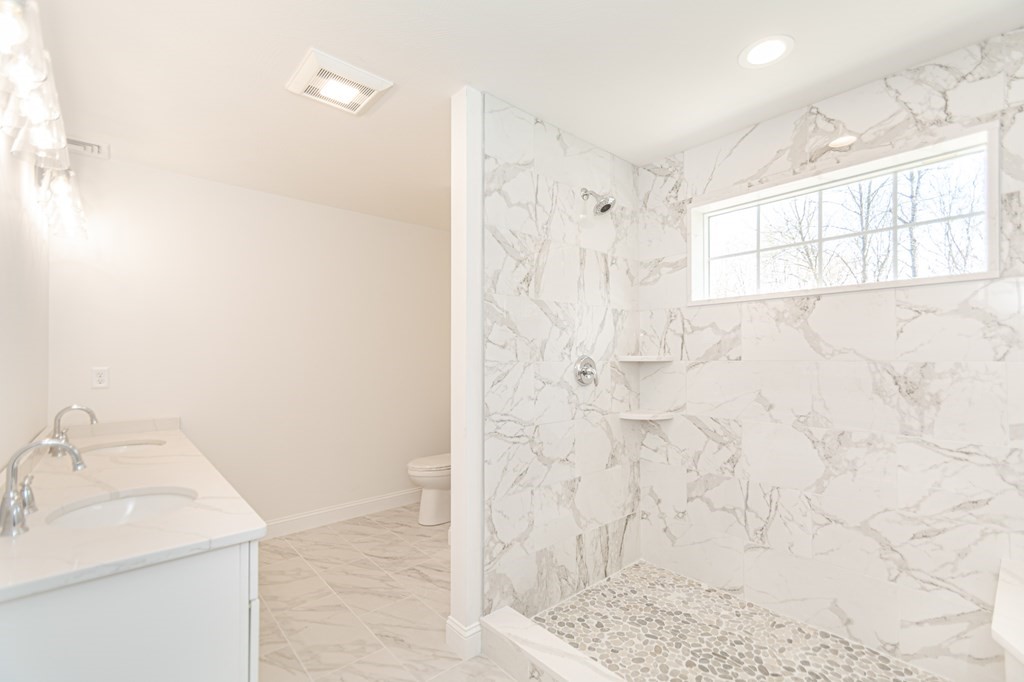 4 Cooper Lane Methuen, MA 01844 - Photo 34 of 42