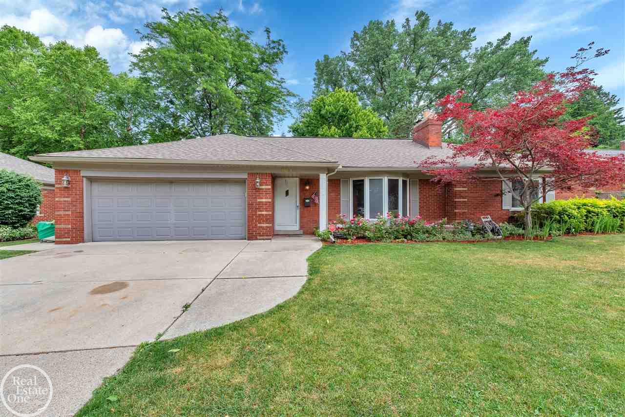 860 Shoreham Road Grosse Pointe Woods, MI 48236 - Photo 1 of 43