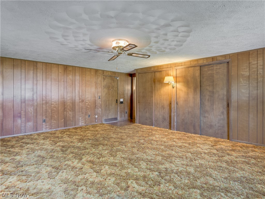 316 Everhard Road Southwest North Canton, OH 44709 - Photo 12 of 28 Exoansive living room perfect for entertaining!
