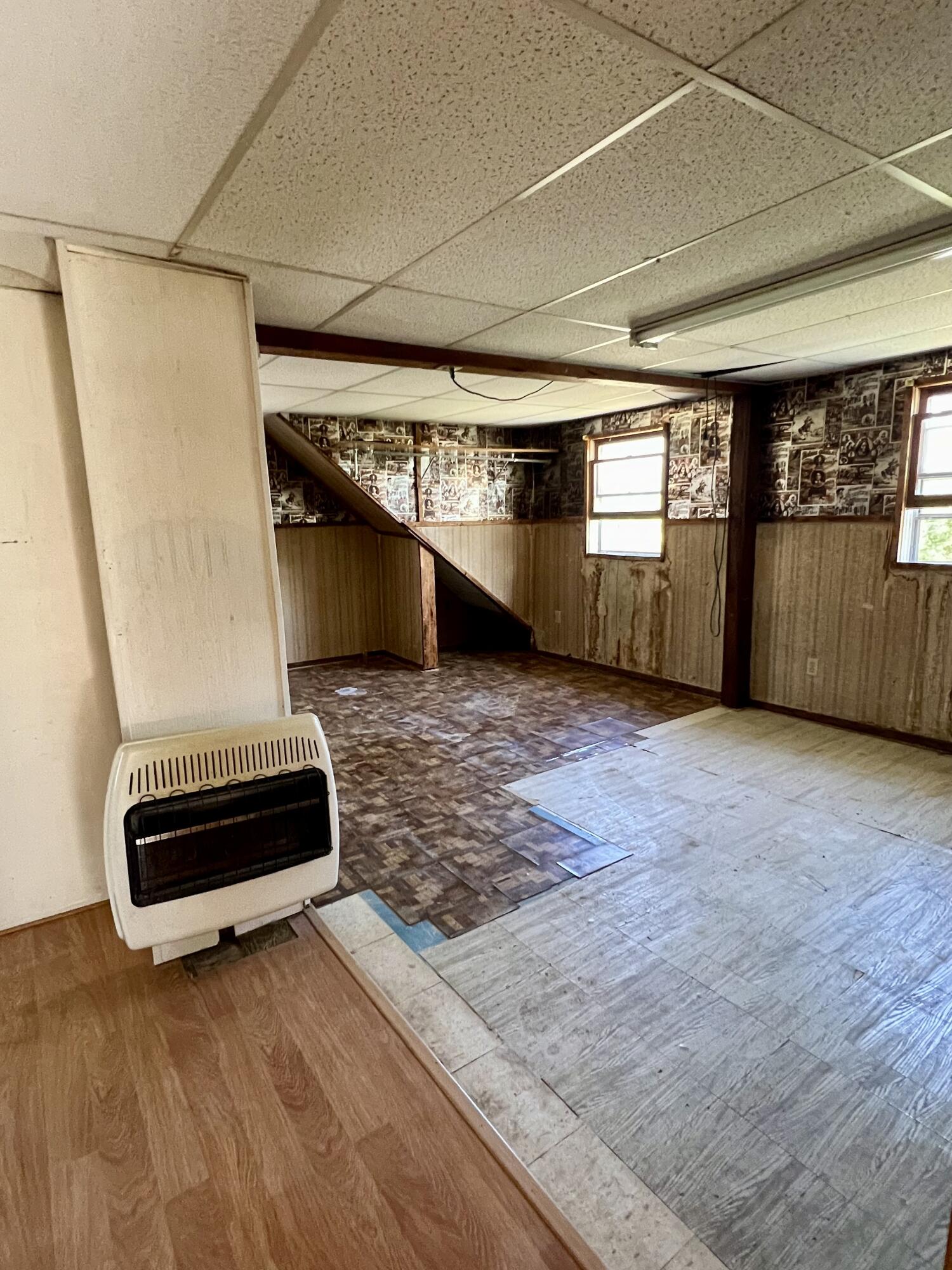 8304 Liable Road Highland, IN 46322 - Photo 12 of 23 1500x2000