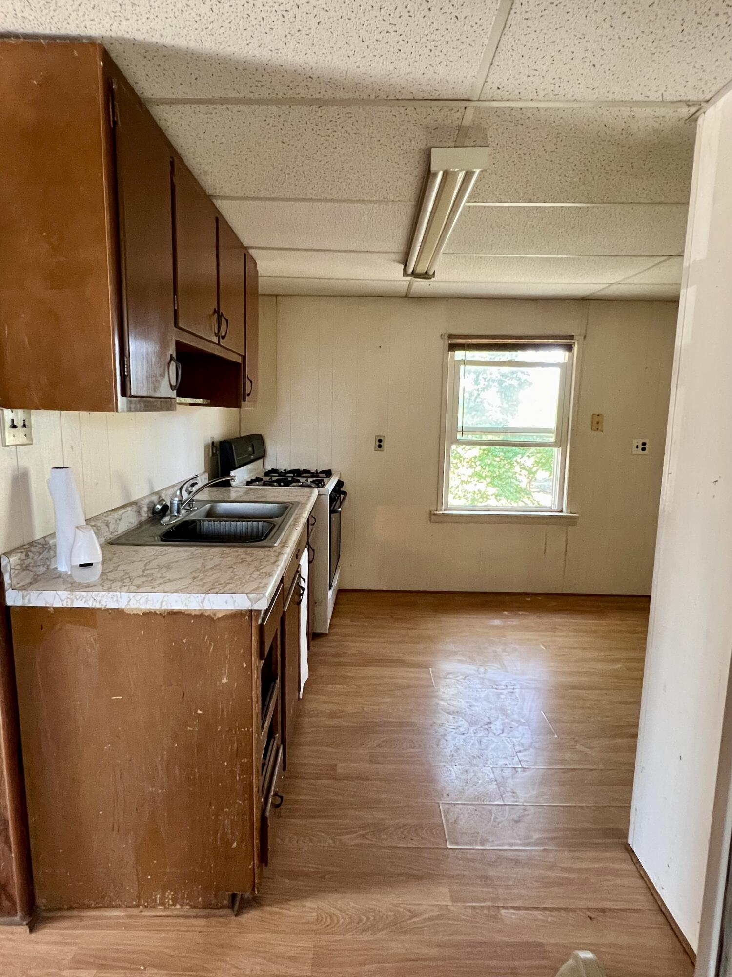 8304 Liable Road Highland, IN 46322 - Photo 15 of 23 1500x2000