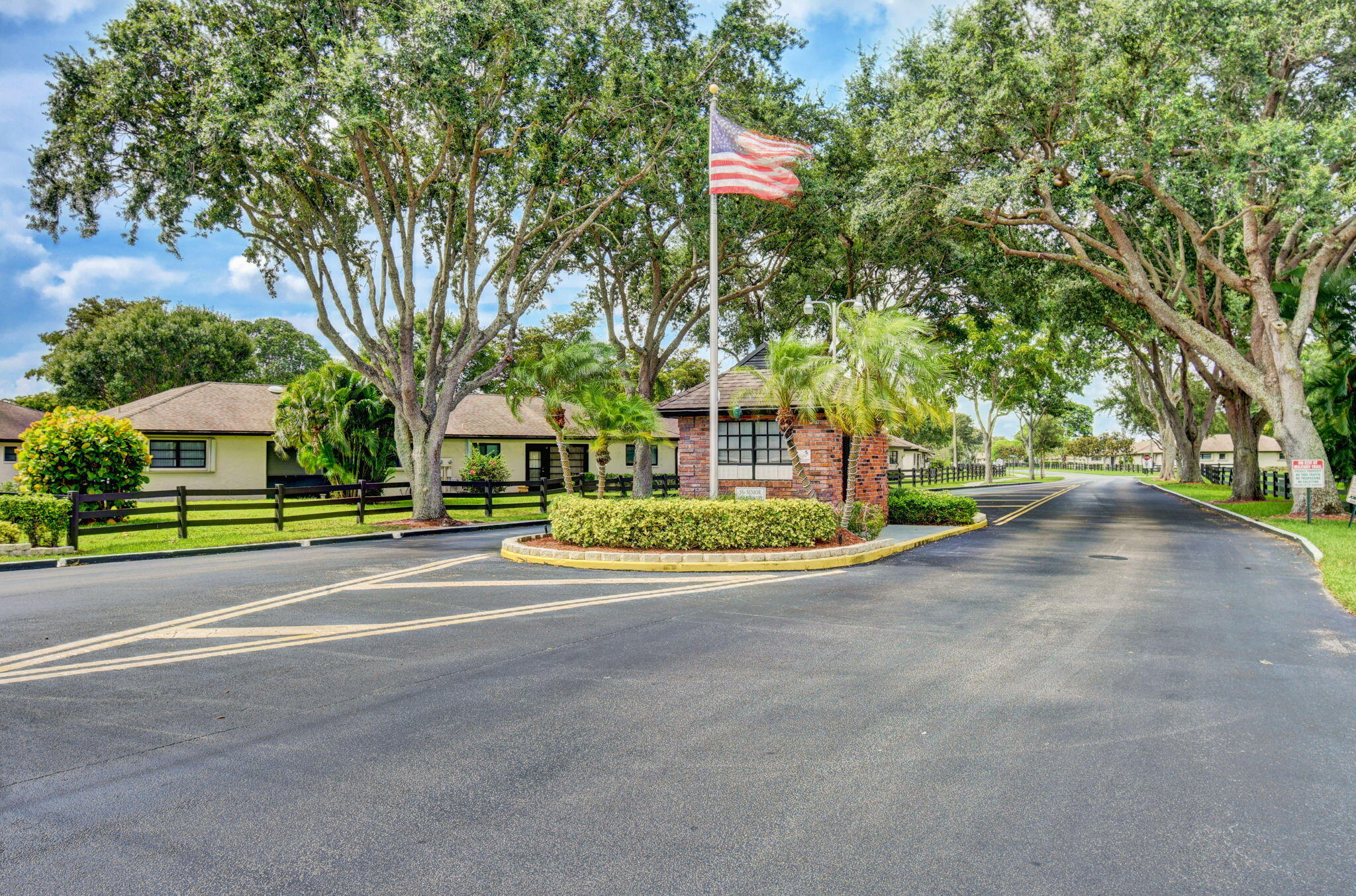 4972 Dovewood Road, Unit B Boynton Beach, FL 33436 - Photo 47 of 47 a view of a volley ball court
