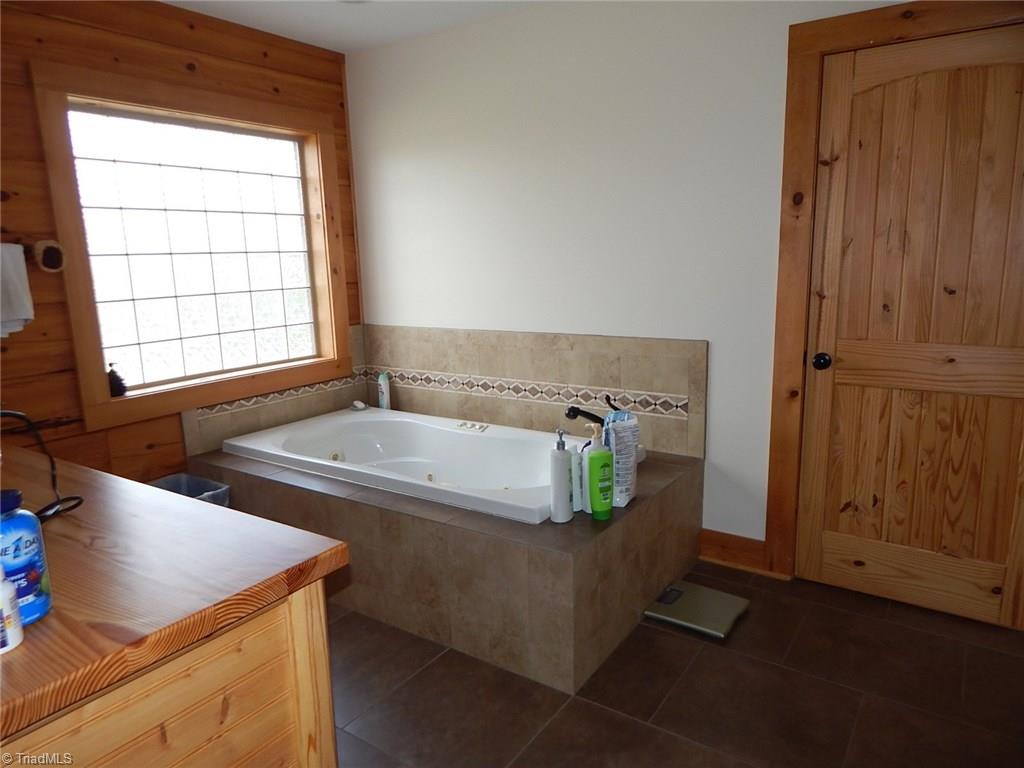 639 Martin Byrd Road Elkin, NC 28621 - Photo 14 of 30 Gallery Image 14