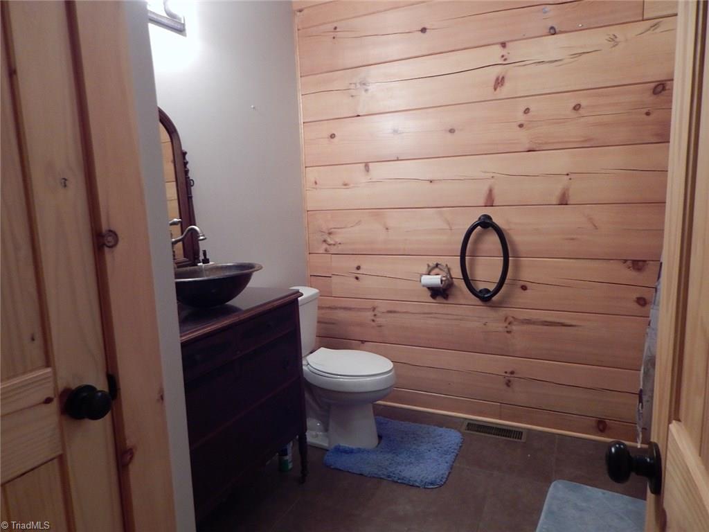 639 Martin Byrd Road Elkin, NC 28621 - Photo 17 of 30 Gallery Image 17