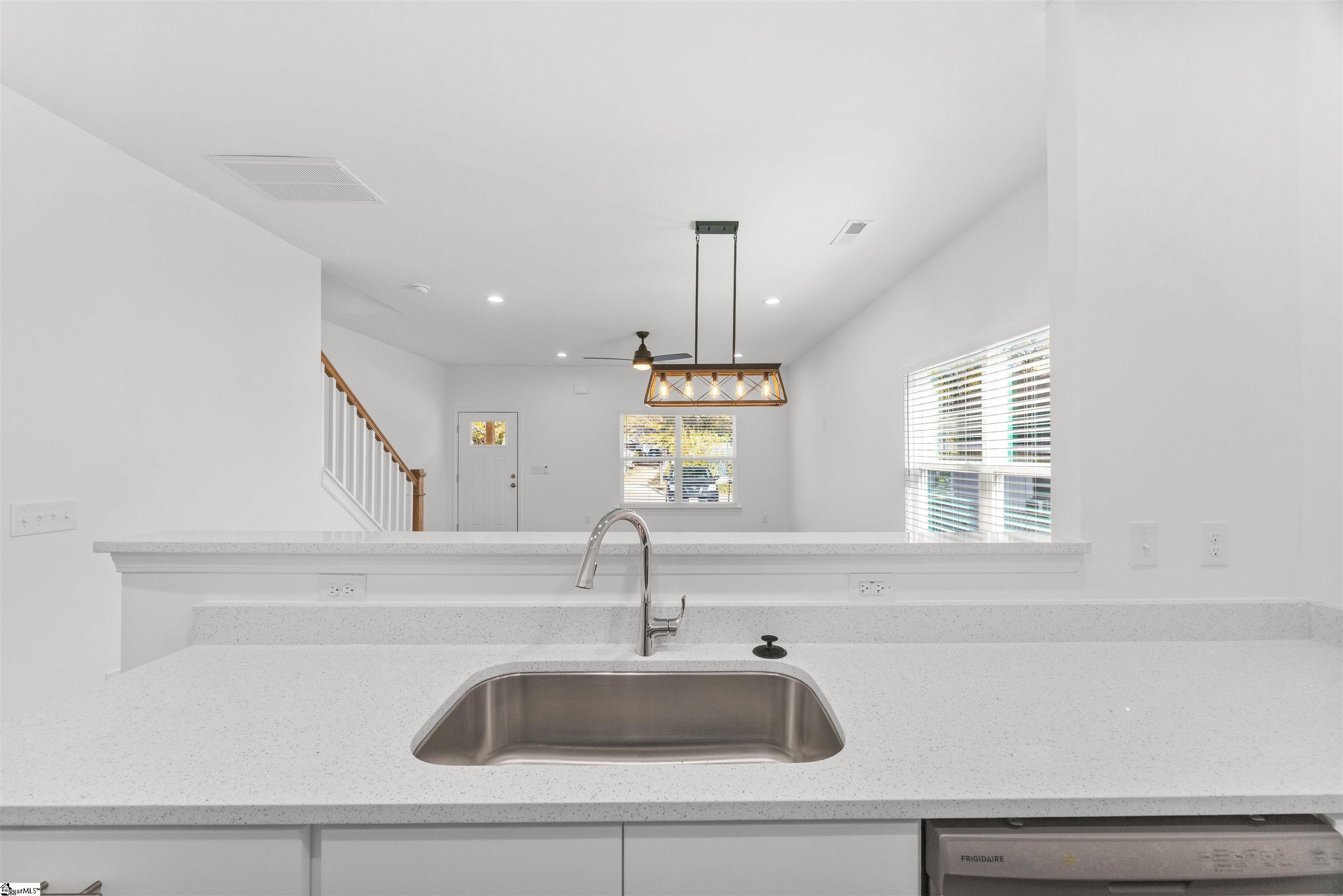 13 A Jamison Street Greenville, SC 29611 - Photo 11 of 38