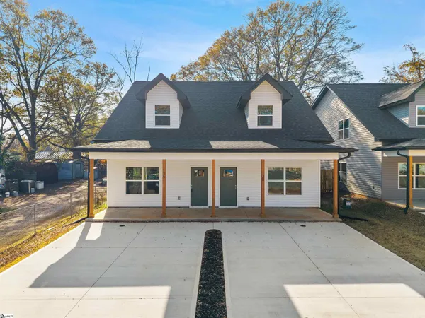 $1,800 | 13 A Jamison Street, Greenville, SC 29611