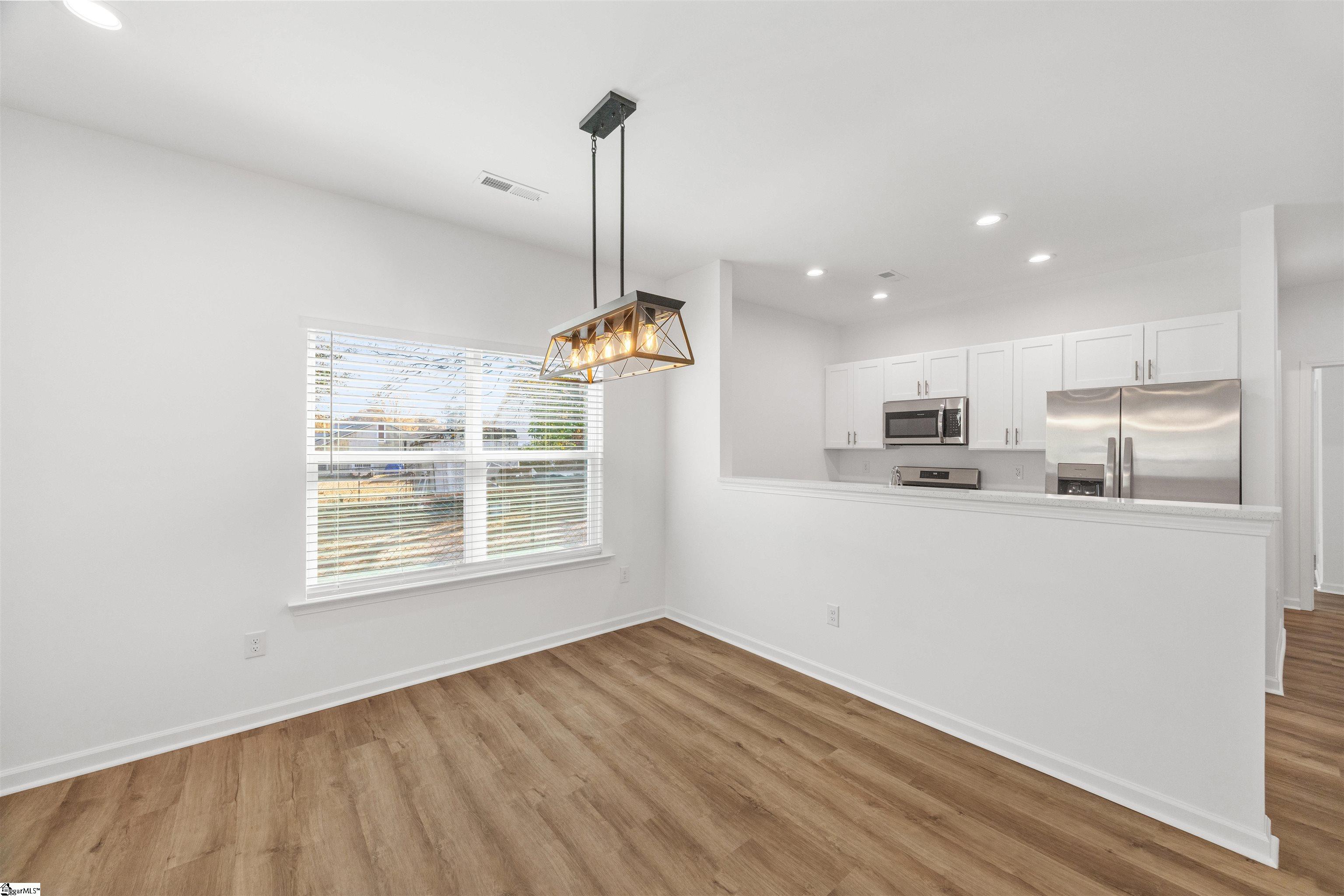 13 A Jamison Street Greenville, SC 29611 - Photo 7 of 38